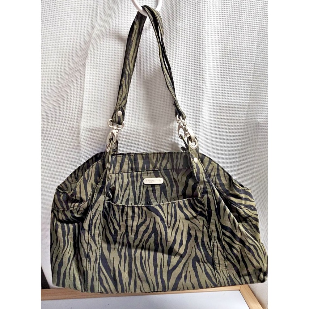 Baggallini Zebra green black w/ID Wristlet double handles Nylon shoulder bag